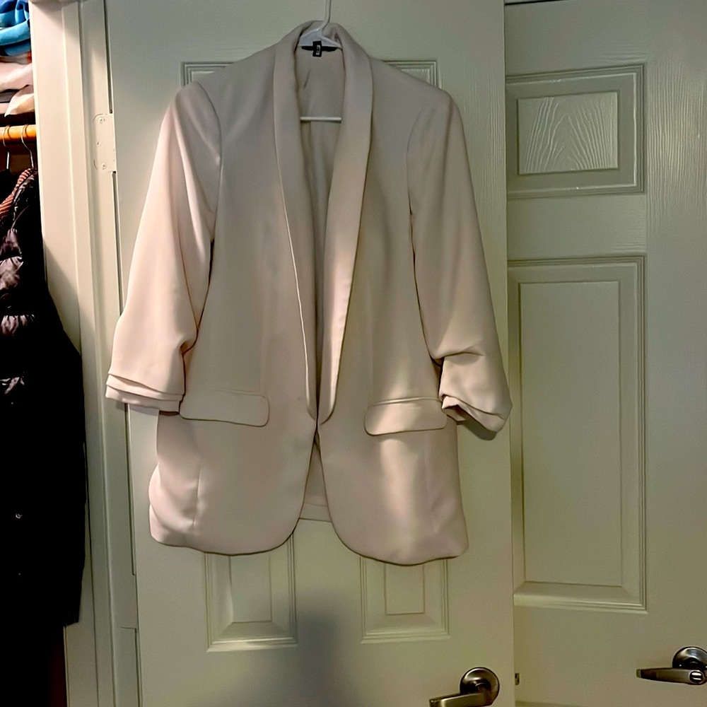 Express ruched sleeve boyfriend blazer ( open front _ no closure)